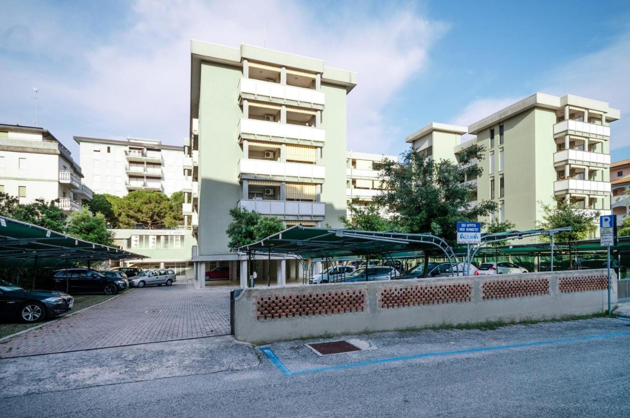 Residence G. Verdi Bibione Exteriör bild