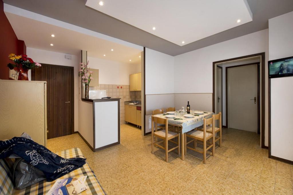 Residence G. Verdi Bibione Rum bild