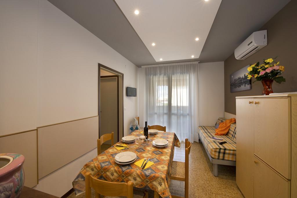 Residence G. Verdi Bibione Rum bild